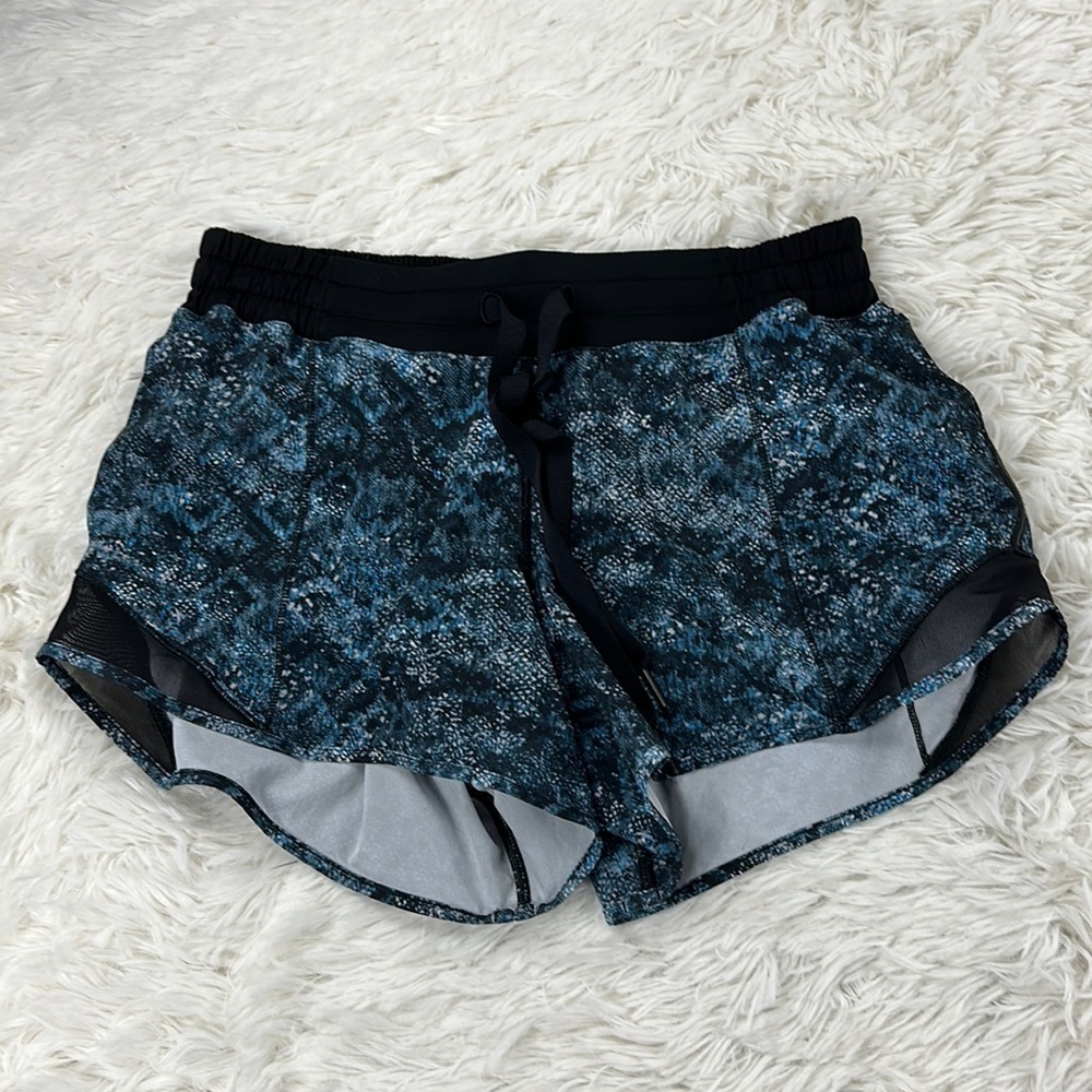 Lululemon Hotty Hot Short (Long 4") Fairisle Multi Black / Black
